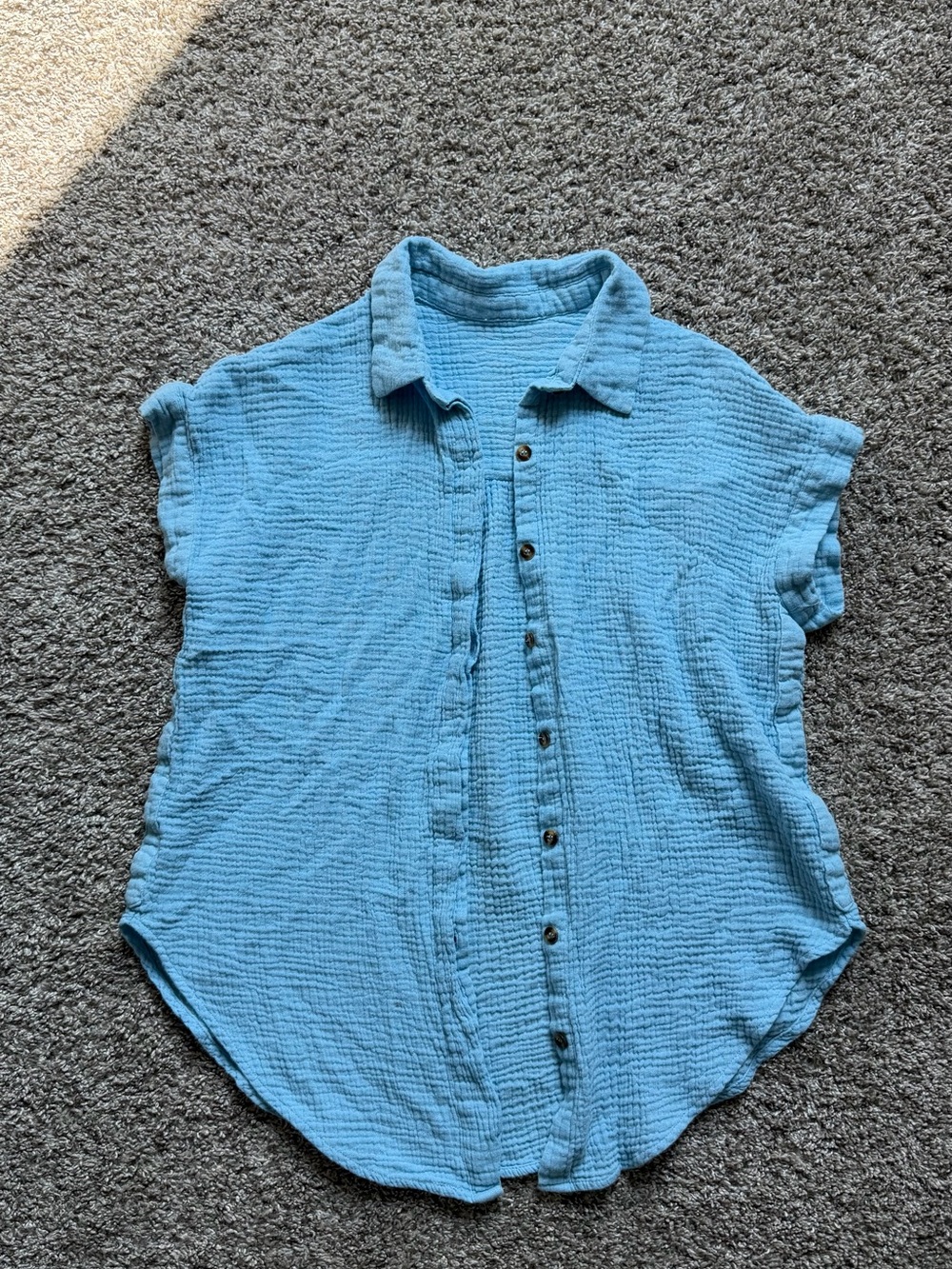 Light Blue Button-Front Short Sleeve Seersuckered Top